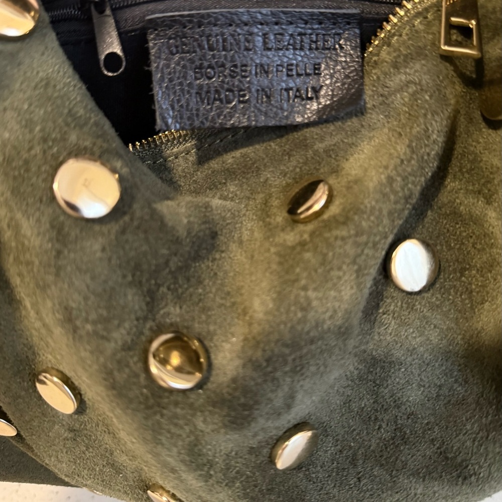 Elegant Olive Green Hobo Shoulder Bag in Genuine Suede Leather - Made in Italy - Picture 8 of 8